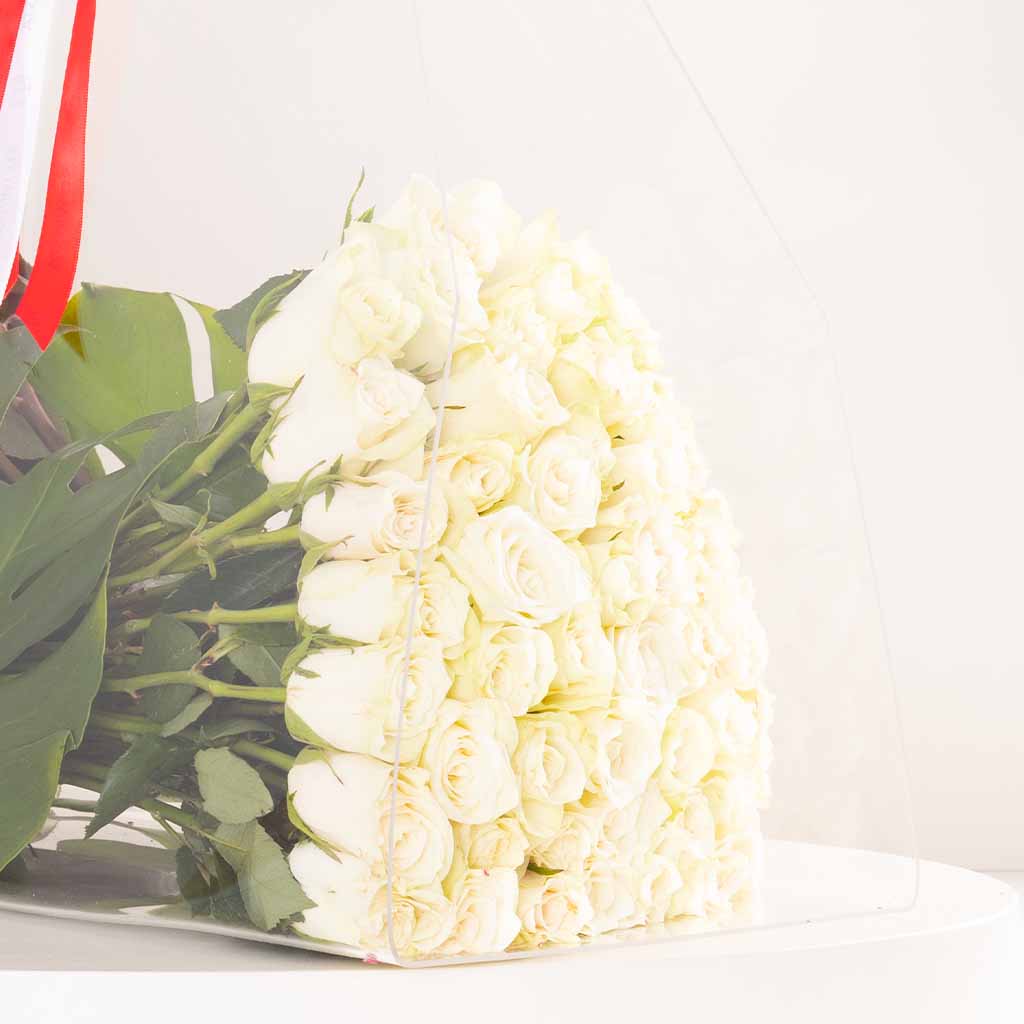 Flowrista Online Flowers Shop Flowrista Red & White Roses Acrylic Bag - 100 Stems