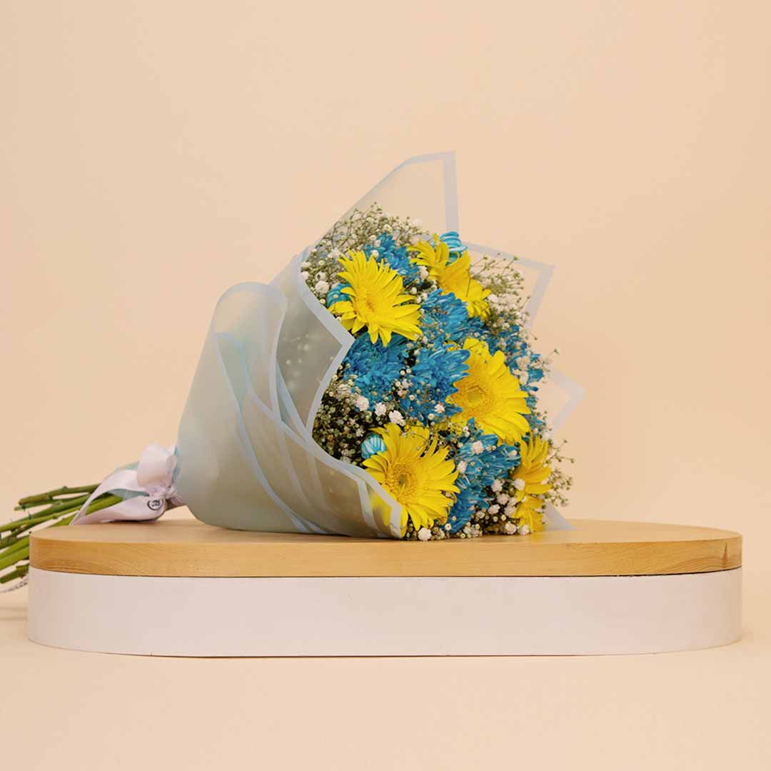 Flowrista Online Flowers Shop Flowrista | Blue Chrysanthemum & Yellow Gerbera Bouquet