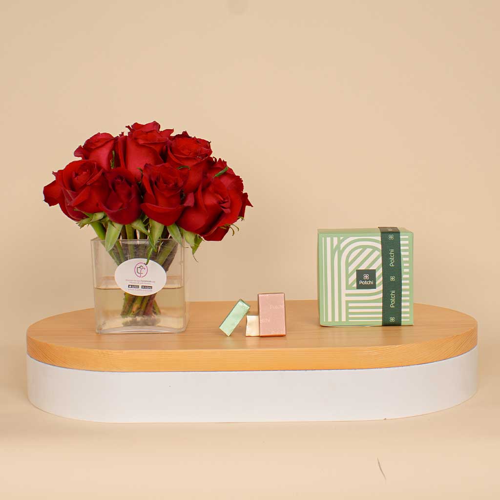 Flowrista Online Flowers Shop شوكولاتة باتشي | مزهرية من 15 وردة حمراء