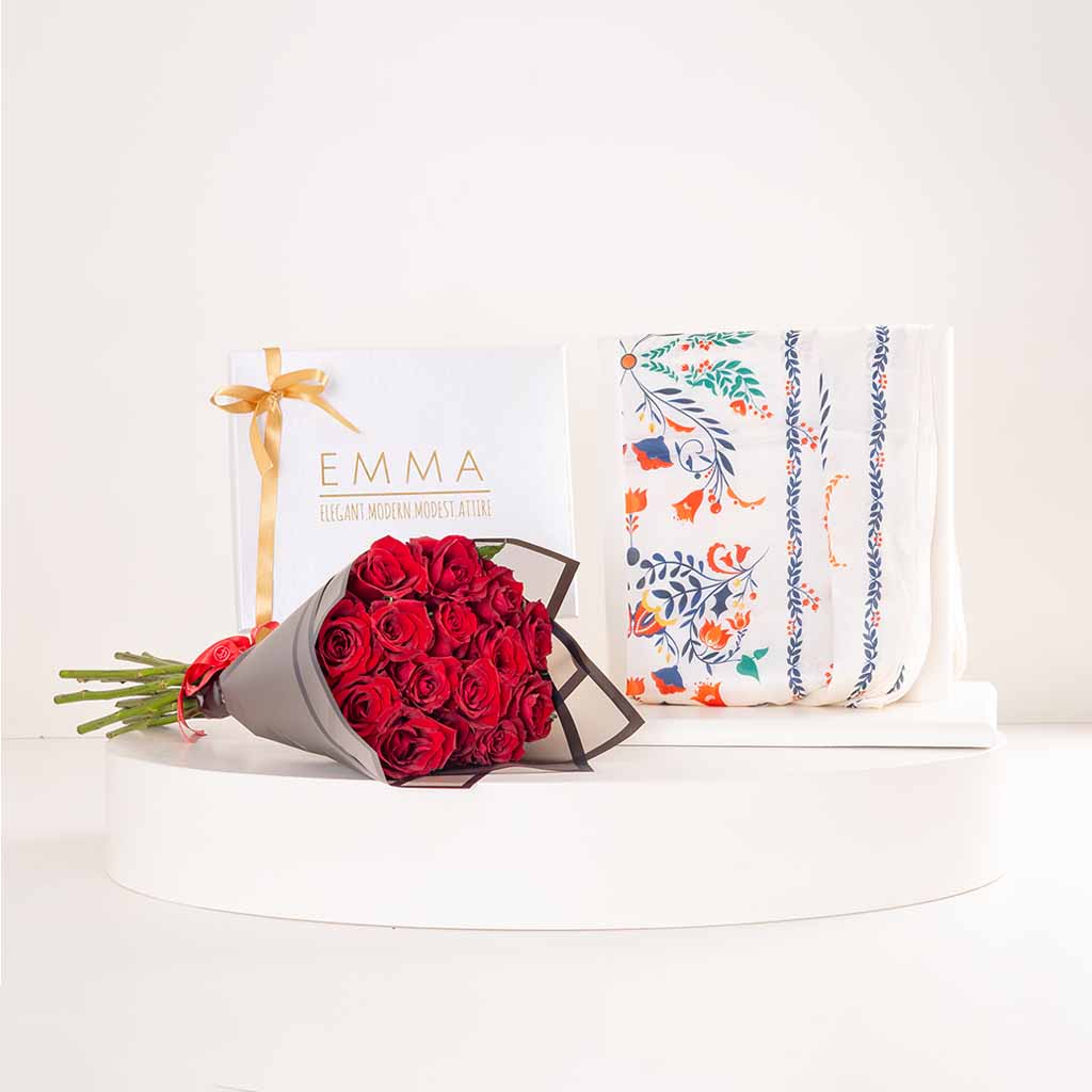Flowrista Online Flowers Shop EMMA Morning Glamour Scarf & Red Roses Bouquet