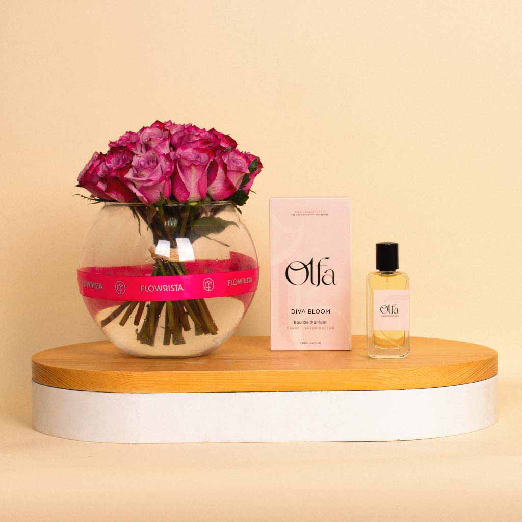 Flowrista Online Flowers Shop أولفا ديفا بلوم | عطر ومزهرية مع ٢٠ زهرة بنفسجية