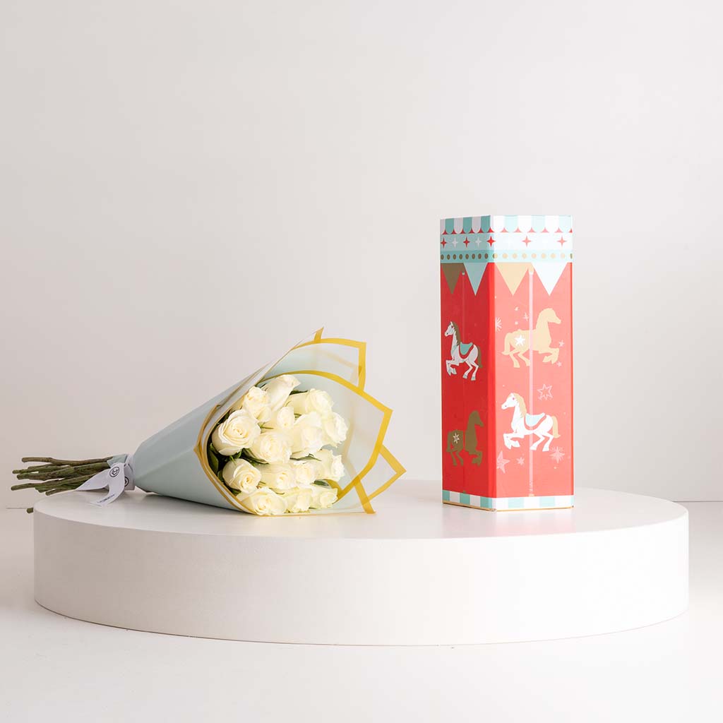 Flowrista Online Flowers Shop Soul&More Magic Advent Calendar & White Roses Bouquet