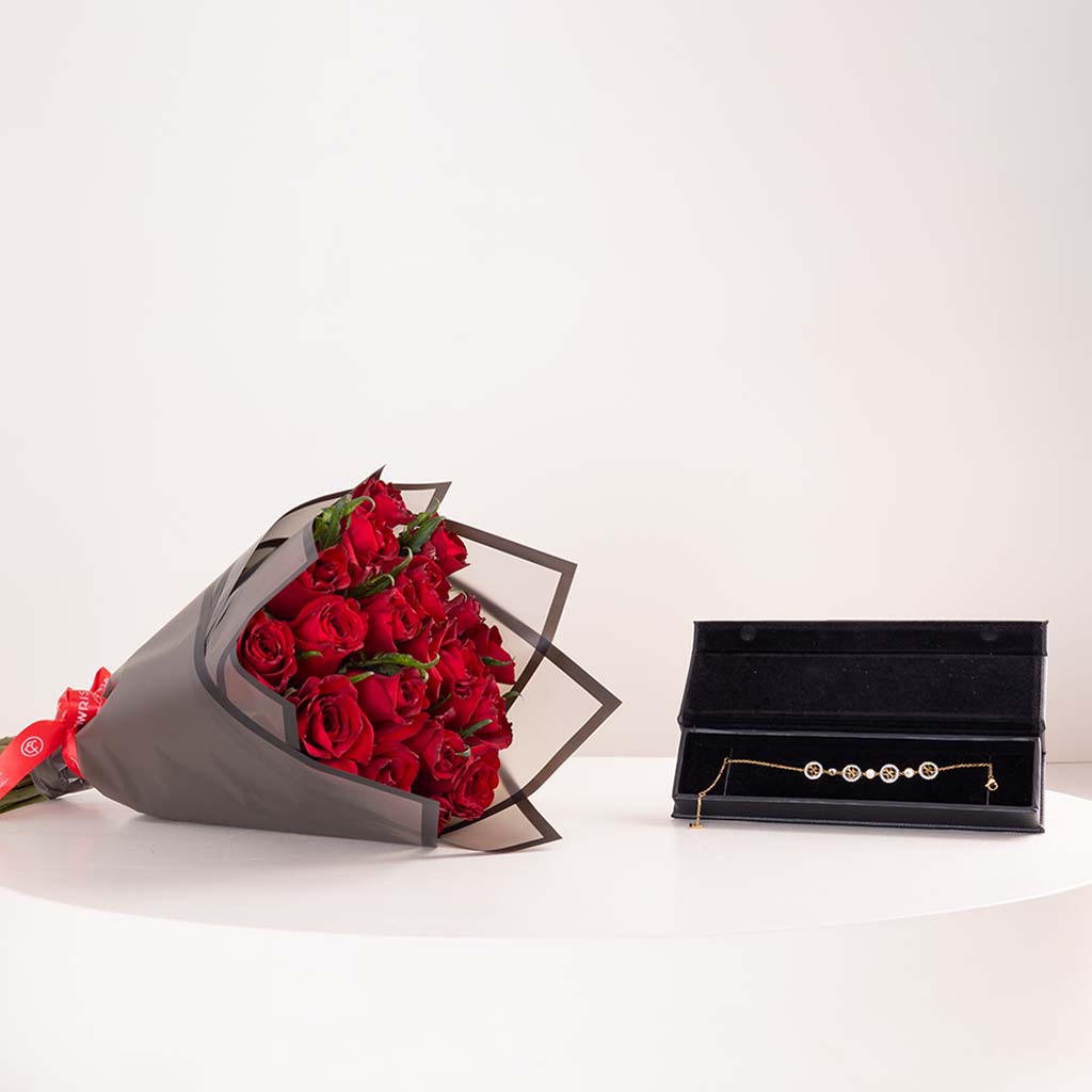 Flowrista Online Flowers Shop سوار جيس لايف ان المرصع بالكريستال وباقة ورود حمراء