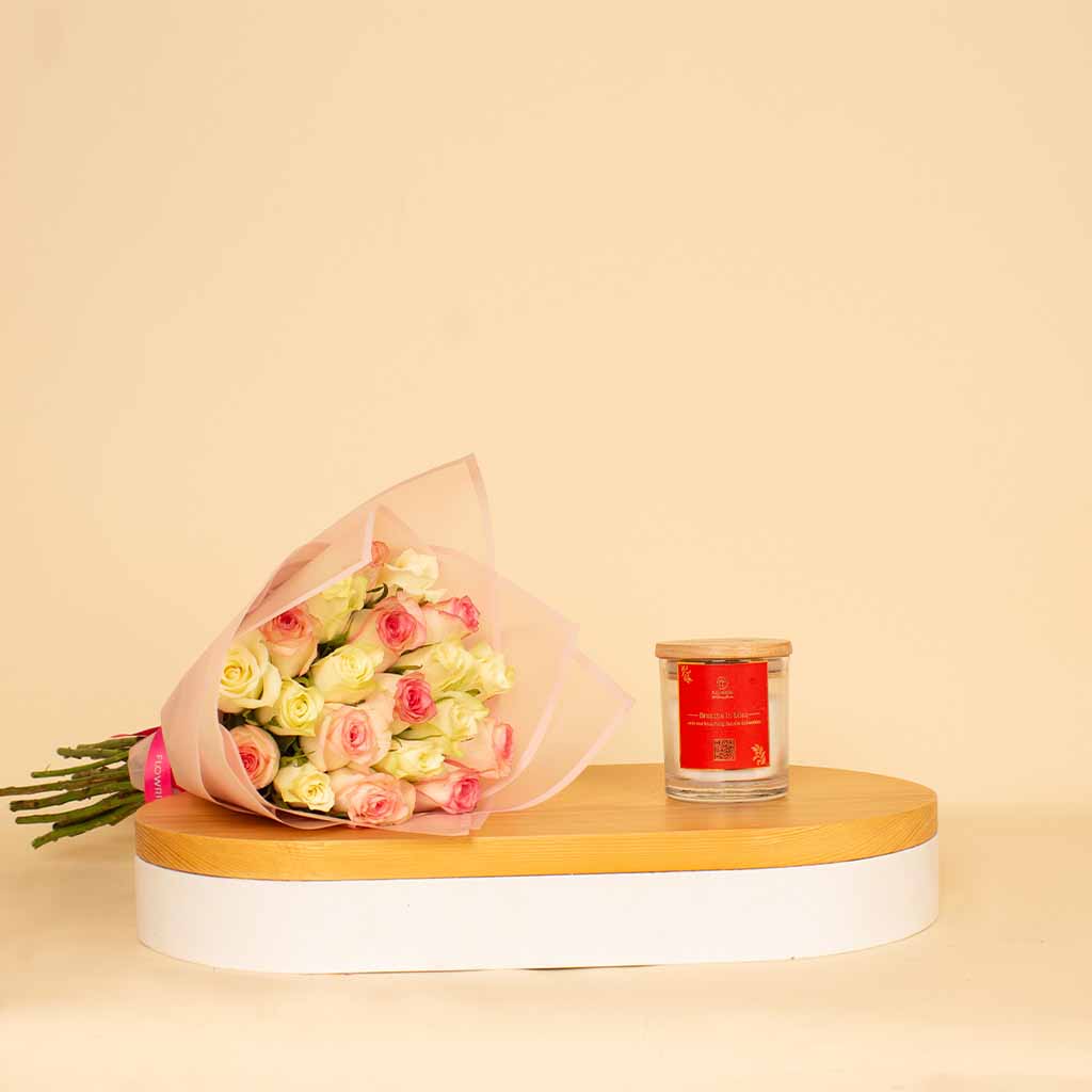 Flowrista Online Flowers Shop 20 وردة بيضاء&وردية مع شمعة