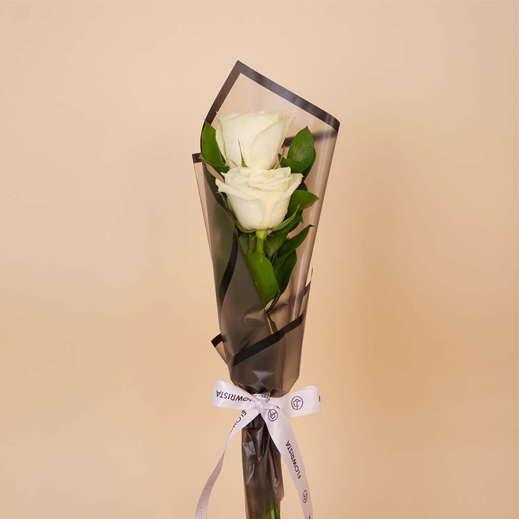 Flowrista Online Flowers Shop باقة وردتين بيضاوين